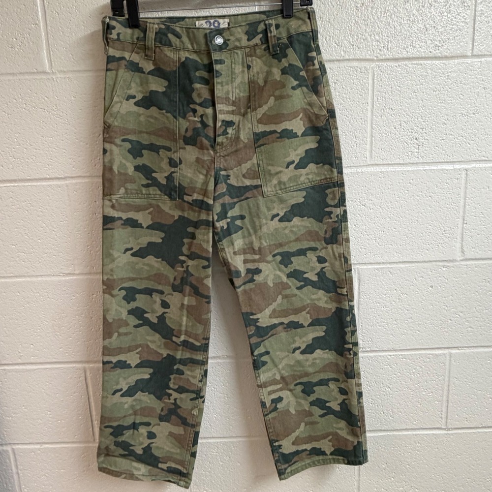 We The Free People Camo Remy Utility Straight Leg Pants 29 Green Gorpcore Cargo